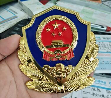 北京贴金警徽